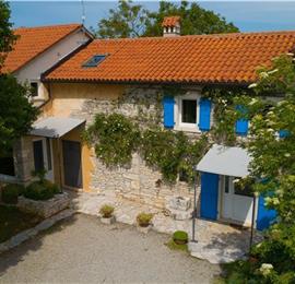 5 Bedroom Istrian Villa Estate with Large Pool and Gardens near Barban, Sleeps 12